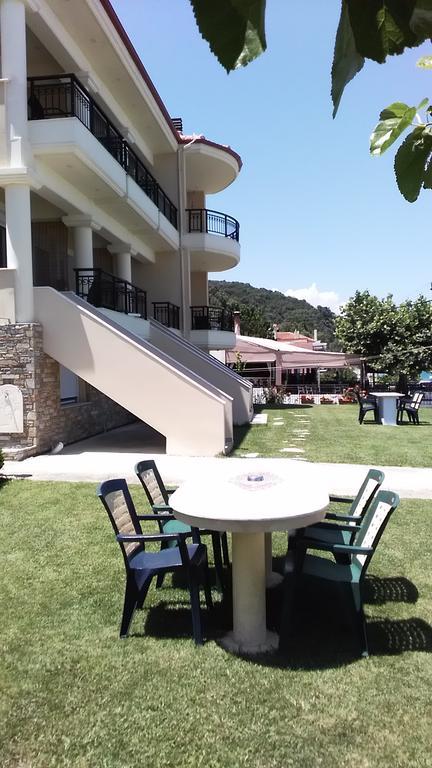 Perdikis Apartments - Paliouria Kókkinon Nerón Exterior foto